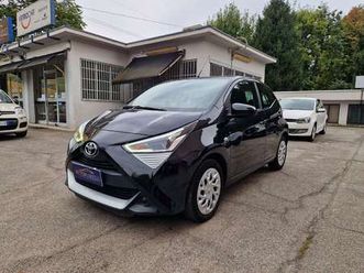 aygo 5p 1.0 x-clusiv 72cv