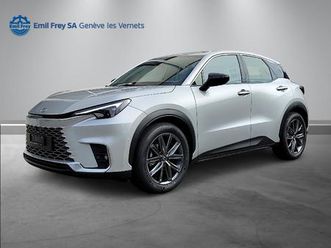 lexus lbx 1.5 hybrid relax: réserver un essai sur route !