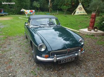 très belle mgb cabriolet