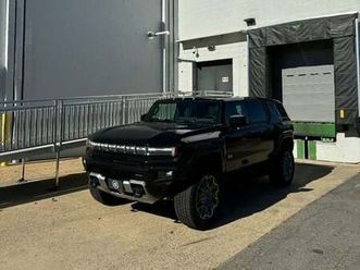 gmc hummer ev suv 3x