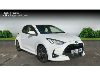 toyota yaris design hatchback's 1.5 vvt-h design e-cvt euro 6 (start/stop) 5dr
