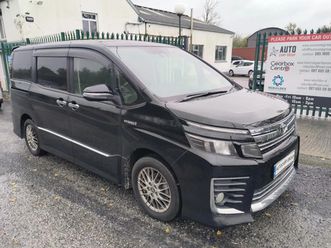 toyota voxy hybrid automatic 2016 !!!