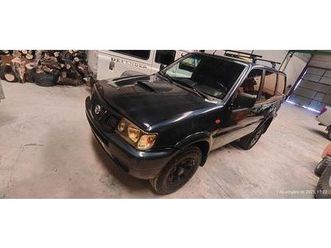 nissan - terrano ii