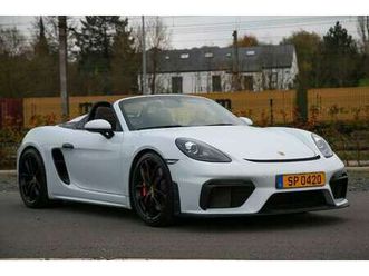 gt4 spyder 4.0 manuelle ?