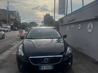 volvo v40 cross country d2 1.6 summum s/b-xeno