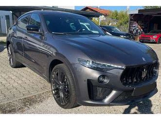 levante 3.8 v8 gts 530cv 4x4 gancio traino