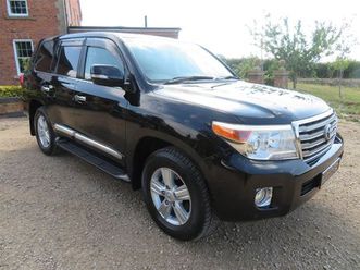 toyota land cruiser amazon - zx 4.6 v8 petrol 8 seater auto - top of the range