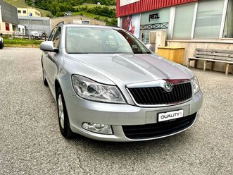 octavia combi 2.0 tdi ambiente dsg