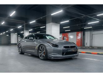 nissan gt-r r35 - 2010