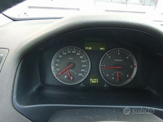 volvo v50 2.0 d 136 cv