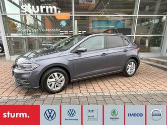 vi 1.0 tsi dsg *pano,navi, matrix, ahk*