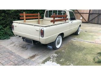 1987 mazda familia beige manuel, 5 vitesses conduite à dr...