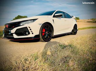 honda civic type r fk8 avec ligne milltek