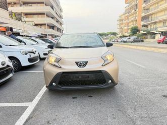 toyota aygo x 1.0 vvt-i 72 cv 5 porte lounge air s
