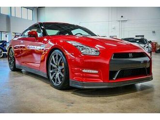 used 2014 nissan gt-r premium