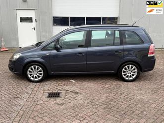 opel zafira - 2.2 temptation