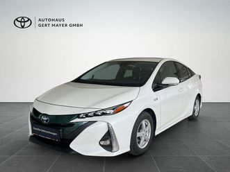 toyota prius plug-in hybrid loung