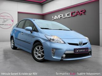 toyota prius 1.8l 136 ch hybrid life