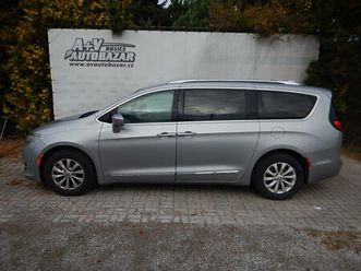 chrysler pacifica 3.6l, 7 míst, digiklima