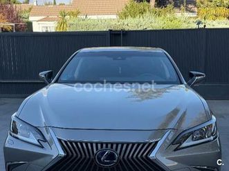 lexus es 2.5 300h luxury