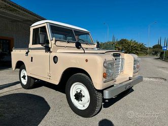 land rover 88 totalmente restaurato