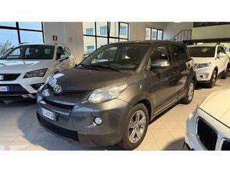 urban cruiser 1.4 d-4d luxury awd