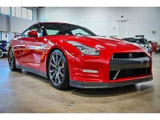 2014 nissan gt-r