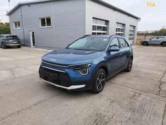 kia niro 1.6 gdi hybrid silver at za 29 650 €