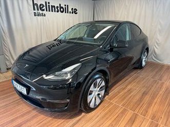 tesla model y long range dual motor awd moms dragkrok