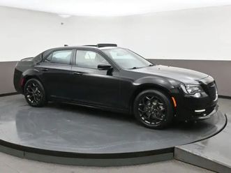 2023 chrysler 300 300s awd, dual-pane panoramic sunroof, heated