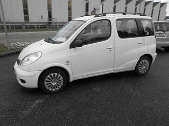yaris verso 1.3 linea luna automat