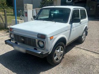 lada niva 1.7 essence/gpl 2011