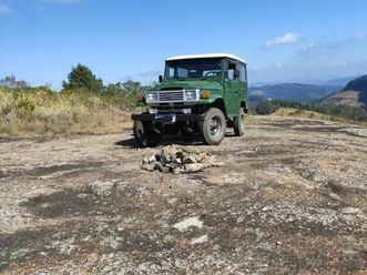toyota bandeirante jipe curto