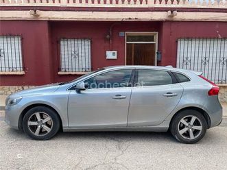 volvo v40 2.0 d3 rdesign momentum