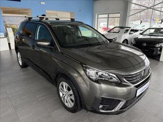peugeot 5008 2,0 110kw,serviska,7 míst,čr