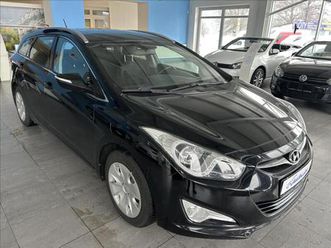 hyundai i40 1,6 gdi,servisní knížka