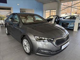 škoda octavia 1,5 110kw,style,čr,serviska