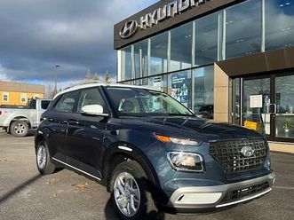 new 2026 hyundai venue preferred two-tone