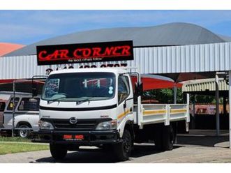 2011 hino 300 915 lwb f/c c/c