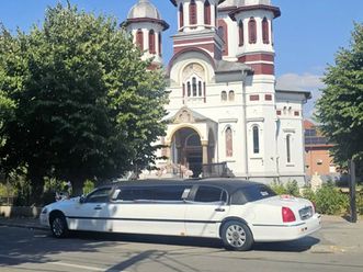 vand limuzina lincoln town car