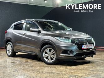 hybrid - paddle shift - cruise control - reverse camera - factory alloys - lane keep assist - electric windows