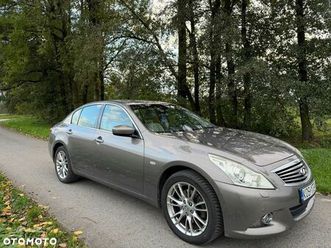 infiniti g g37 awd s