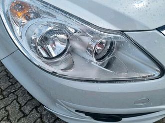 opel corsa vauxhall , rechtslenker