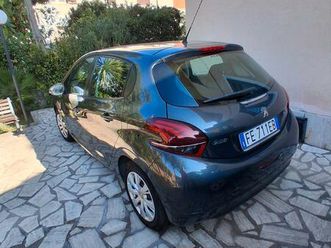 stazione per selfie video ecc