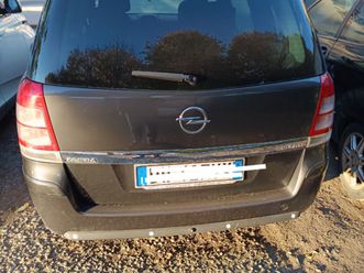 opel zafira 2009