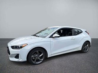 used 2019 hyundai veloster 2