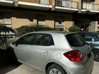 toyota auris 2.0 d-4d sol