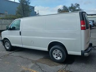 2018 gmc savanna 2500 cargo van
