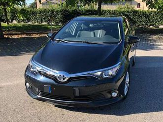 auris ii 2015 1.6 d-4d lounge