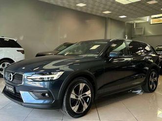 v60 cross country 2.0 b4 business pro line awd
